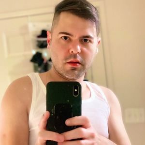 Meet your Posher, Charlyes